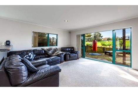 Photo of property in 19 Midshipman Court, Gulf Harbour, Whangaparaoa, 0930