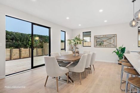 Photo of property in 8 Korowhiti Road, Clarks Beach, 2122