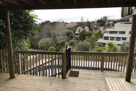Photo of property in 44 Colmar Road, Mellons Bay, Auckland, 2014
