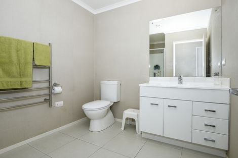 Photo of property in 7a Kitewaho Road, Swanson, Auckland, 0816