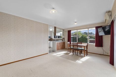 Photo of property in 2/4 Severn Place, Spotswood, New Plymouth, 4310