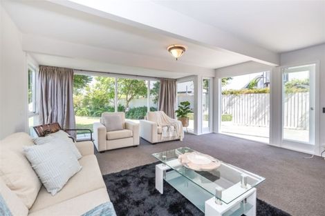 Photo of property in 74a Memorial Avenue, Ilam, Christchurch, 8053