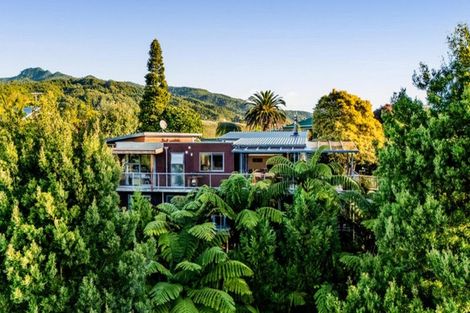 Photo of property in 127 Wairau Road, Oakura, 4314