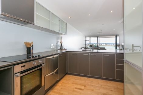 Photo of property in 403/7 Humber Street, Pandora, Napier, 4110