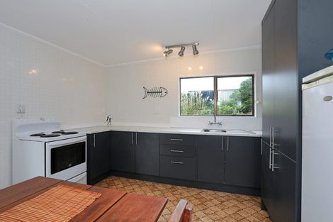 Photo of property in 15 Punga Street, Tangimoana, 4822