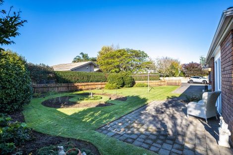 Photo of property in 3a Kinross Drive, Merrilands, New Plymouth, 4312