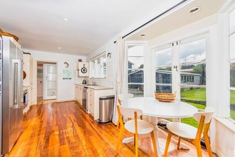 Photo of property in 12 Adriatic Avenue, Henderson, Auckland, 0612