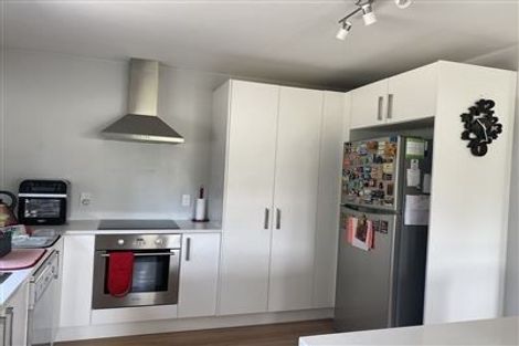 Photo of property in 87b Kaurilands Road, Titirangi, Auckland, 0604