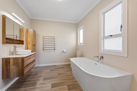 Photo of property in 187 Coronation Avenue, Welbourn, New Plymouth, 4310