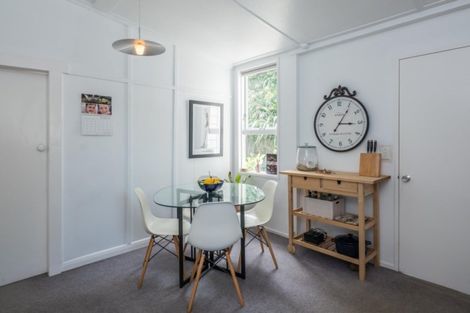 Photo of property in 190 The Esplanade, Island Bay, Wellington, 6023