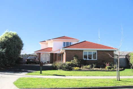 Photo of property in 11 Waipuna Place, Rototuna, Hamilton, 3210