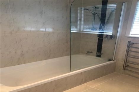 Photo of property in 22 Hepburn Road, Glendene, Auckland, 0602