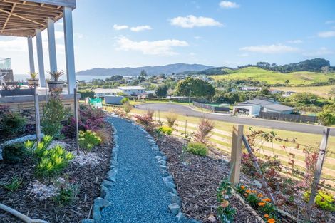 Photo of property in 21 Christine Drive, Coopers Beach, 0420