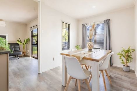 Photo of property in 28 Watts Street, Waipawa, 4210