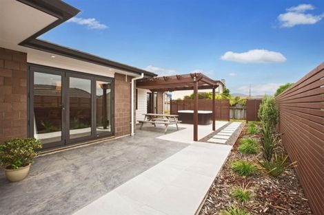 Photo of property in 59 Aotea Drive, Aotea, Porirua, 5024