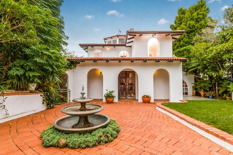 Photo of property in 35 Tawini Road, Titirangi, Auckland, 0604