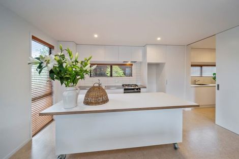 Photo of property in 28b Bayly Road, Moturoa, New Plymouth, 4310