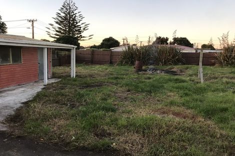 Photo of property in 16 Egmont Street, Castlecliff, Whanganui, 4501