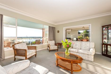 Photo of property in 34 Cannon Hill Crescent, Mount Pleasant, Christchurch, 8081