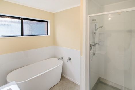 Photo of property in 18 Homewood Avenue, Levin, 5510