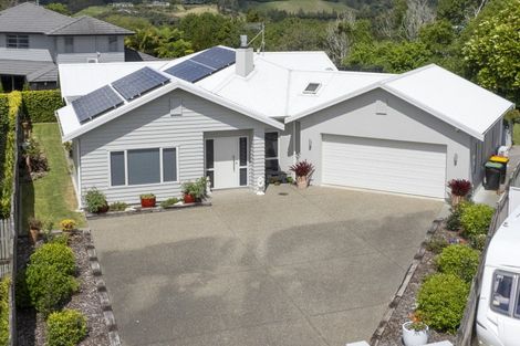 Photo of property in 10 Waiora Place, Pyes Pa, Tauranga, 3112