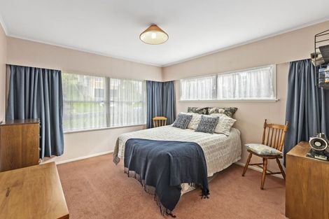 Photo of property in 30 Deuxberry Avenue, Northcote, Auckland, 0627