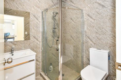 Photo of property in 10 Tapuwae Way, Mangere Bridge, Auckland, 2022