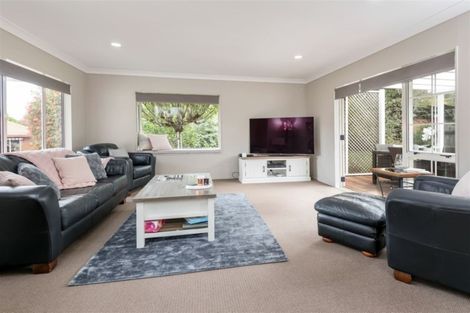 Photo of property in 67 Gosford Drive, Botany Downs, Auckland, 2010