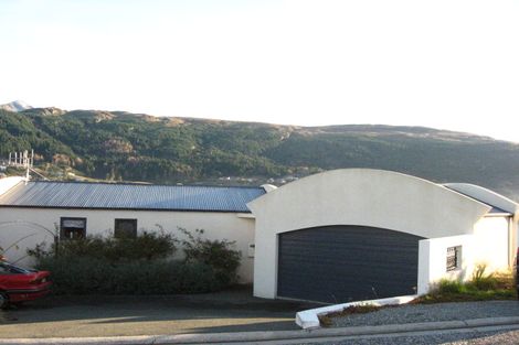 Photo of property in 3 Mincher Road, Kelvin Heights, Queenstown, 9300