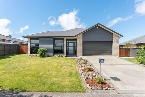 Photo of property in 21 Nelson Avenue, Aotea, Porirua, 5024