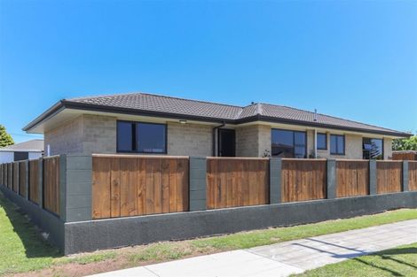 Photo of property in 16 Brookes Street, Inglewood, 4330