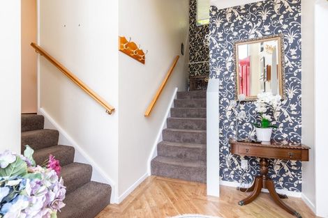 Photo of property in 10 Huxley Grove, Churton Park, Wellington, 6037