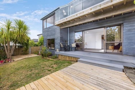 Photo of property in 2/54 Alexander Street, Cockle Bay, Auckland, 2014