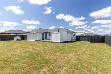 Photo of property in 28 George Street, Bulls, 4818