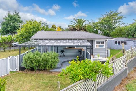 Photo of property in 15 Matthews Crescent, Melville, Hamilton, 3206