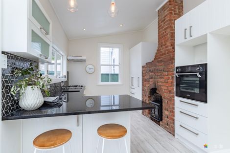 Photo of property in 23 Riddlers Crescent, Petone, Lower Hutt, 5012