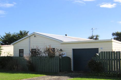 Photo of property in 8b Te Awa Street, Foxton Beach, Foxton, 4815