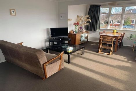 Photo of property in 28 Burgess Street, Green Island, Dunedin, 9018