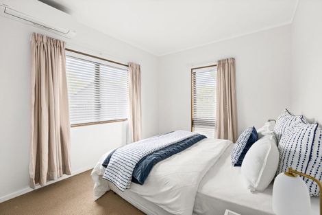 Photo of property in 2 Bale Place, Havelock North, 4130