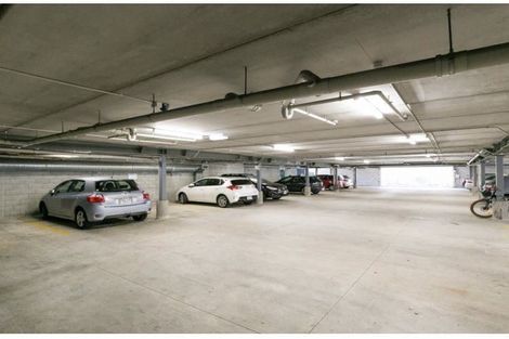 Photo of property in Luxford Villas, 113/72 Herald Street, Berhampore, Wellington, 6023