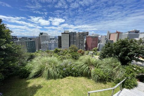 Photo of property in 1/14 Clifton Terrace, Kelburn, Wellington, 6012