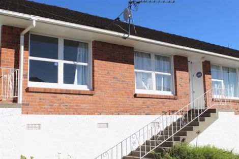 Photo of property in 61 Ocean View Road, Hillcrest, Auckland, 0627