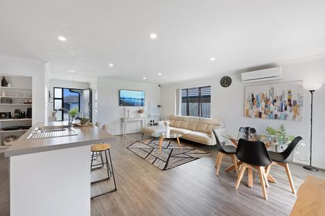 Photo of property in 4 Matawai Puna Drive, Pukekohe, 2120