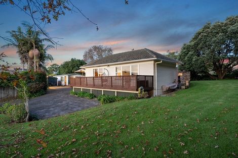 Photo of property in 44 Kiwi Esplanade, Mangere Bridge, Auckland, 2022