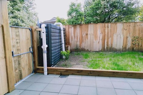 Photo of property in 4b Wattle Road, Sunnyvale, Auckland, 0612