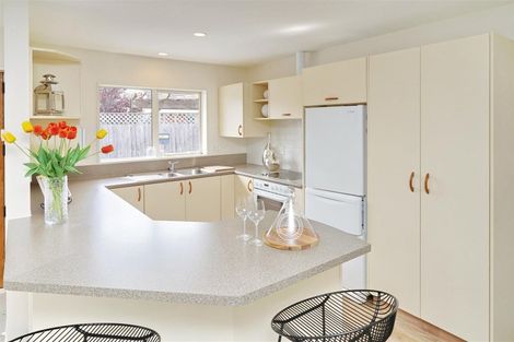 Photo of property in 20 Sutton Place, Dallington, Christchurch, 8061