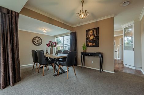 Photo of property in 1 Athlone Place, Hokowhitu, Palmerston North, 4410
