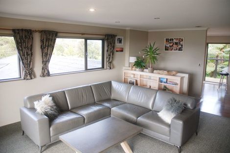 Photo of property in 45 Jonkers Road, Waitakere, Henderson, 0782