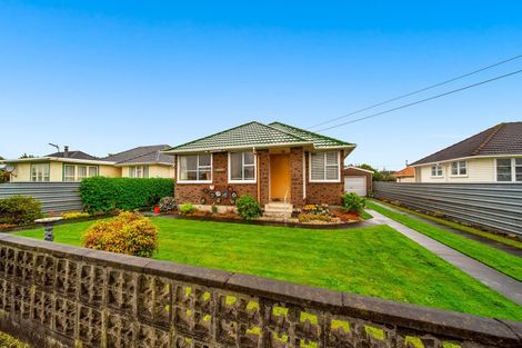 Photo of property in 277 South Road, Hawera, 4610