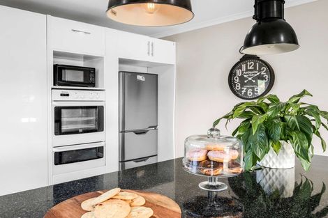 Photo of property in 1 Mathew Street, Dannevirke, 4930